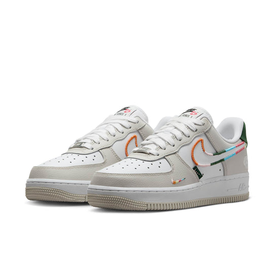 Nike Air Force 1 Low &