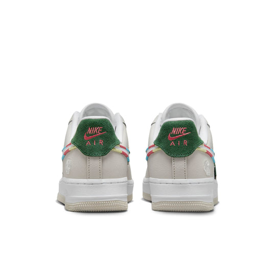 Nike Air Force 1 Low &